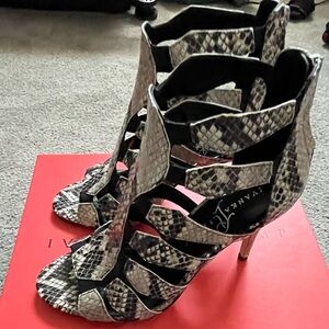 Ivanka Trump Snakeskin High Heels Size 8
